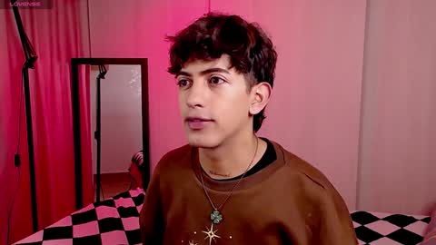 teo brown Independent model online show from 4, 1, 2025