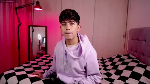 teo brown Independent model online show from 14, 1, 2025