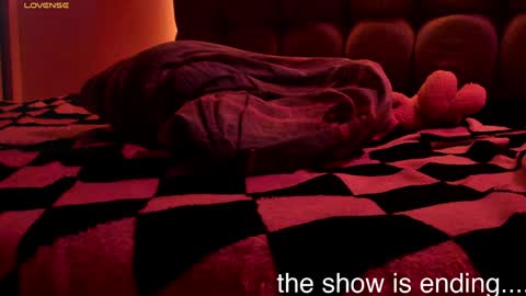 teo brown Independent model online show from 30, 1, 2025