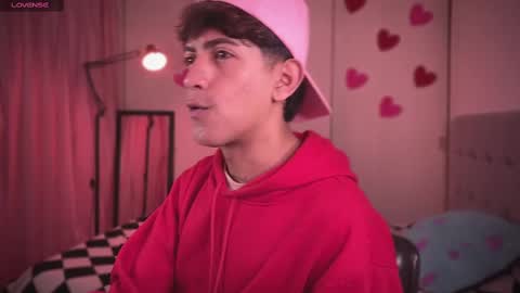 teo brown Independent model online show from 4, 3, 2025