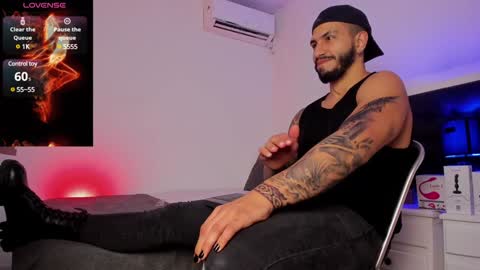 Teo Ferrer online show from 17, 1, 2025