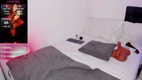 Teo Ferrer online show from 21, 1, 2025