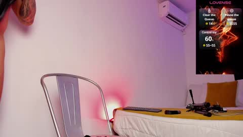 Teo Ferrer online show from 5, 2, 2025