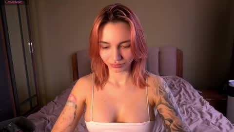 Snapshot of teona_amore chatting on 5, 3, 2026 Teya online show from 5, 3, 2026