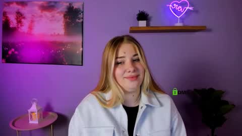 Snapshot of tereza_moon chatting on 16, 10, 2025 Youre Tereza online show from 16, 10, 2025
