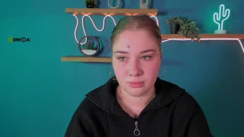 Snapshot of tereza_moon chatting on 18, 10, 2025 Youre Tereza online show from 18, 10, 2025