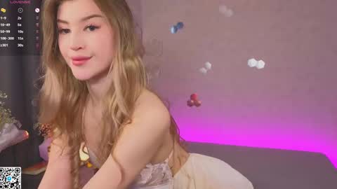 Snapshot of tesalune_ chatting on 28, 2, 2025 Tesa online show from 28, 2, 2025
