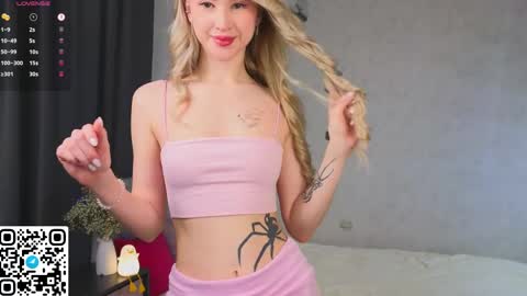 Snapshot of tesalune_ chatting on 10, 3, 2025 Tesa online show from 10, 3, 2025