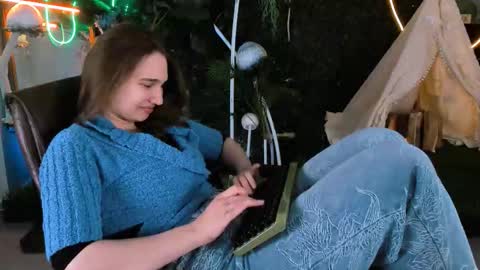 Snapshot of tessamill chatting on 15, 9, 2025 Tessa online show from 15, 9, 2025