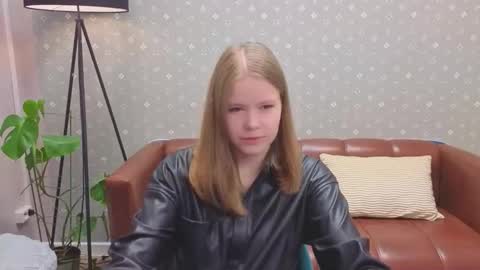 Tessa online show from 5, 10, 2025
