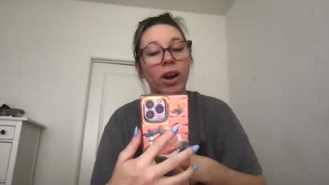 Daphne Summers online show from 17, 12, 2025