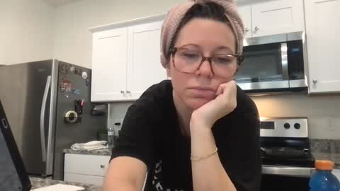 Daphne Summers online show from 18, 12, 2025