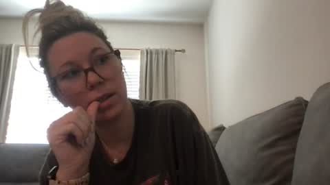Daphne Summers online show from 12, 6, 2026