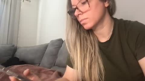 Daphne Summers online show from 8, 8, 2026