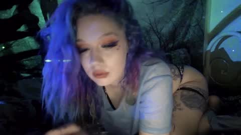 TEXASGIRLLLL online show from 2, 1, 2025