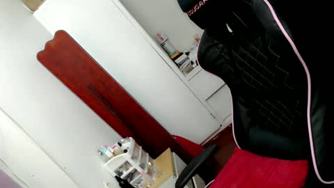 Snapshot of tgirljennie69 chatting on 21, 12, 2024 jennie online show from 21, 12, 2024