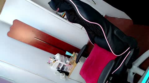 Snapshot of tgirljennie69 chatting on 29, 12, 2024 jennie online show from 29, 12, 2024