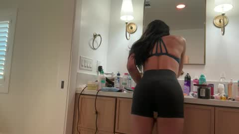babygirlmami online show from 11, 5, 2026