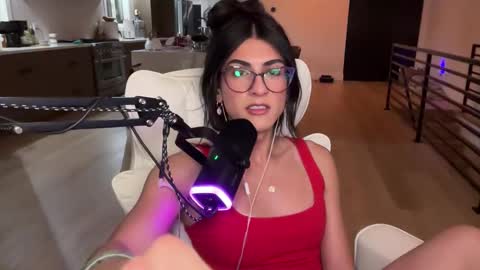 babygirlmami online show from 12, 5, 2026