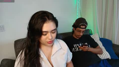 T H A I S  online show from 8, 5, 2026