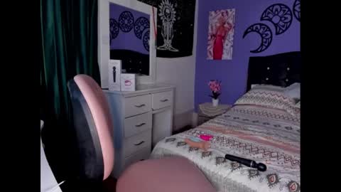 Snapshot of thalassa_root chatting on 28, 1, 2025 lui 3 online show from 28, 1, 2025