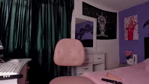 Snapshot of thalassa_root chatting on 5, 3, 2025 lui 3 online show from 5, 3, 2025