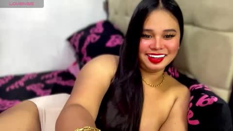 Snapshot of thalia_houston69 chatting on 3, 12, 2025 Ms. Thalia online show from 3, 12, 2025