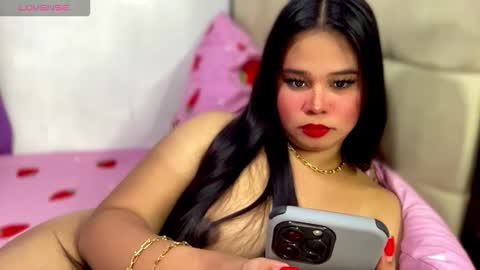 Snapshot of thalia_houston69 chatting on 17, 12, 2025 Ms. Thalia online show from 17, 12, 2025