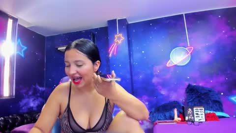 Snapshot of thaliaa_bdsm chatting on 14, 10, 2025 Thalia online show from 14, 10, 2025