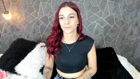 Snapshot of thalira_angels chatting on 8, 5, 2026 THALIRA ANGELS online show from 8, 5, 2026