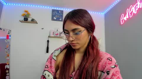 Snapshot of thamara_cooper_ chatting on 19, 2, 2025 thamara_cooper_ online show from 19, 2, 2025