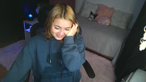 Snapshot of thatgirl2003 chatting on 25, 10, 2025   online show from 25, 10, 2025