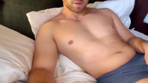 Snapshot of thatgymlad chatting on 25, 11, 2025 thatgymlad online show from 25, 11, 2025