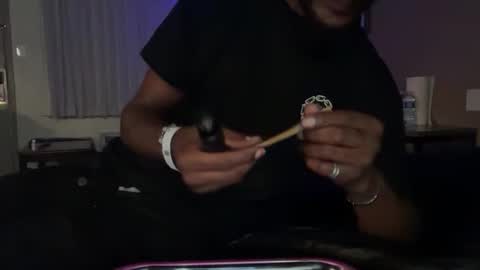 Snapshot of thatoneslutmuffin chatting on 6, 1, 2026 thatoneslutmuffin online show from 6, 1, 2026