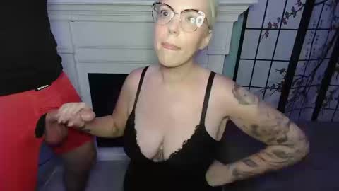 Snapshot of thatswhatshesaid143 chatting on 25, 9, 2025 ThatsWhatSheSaid online show from 25, 9, 2025