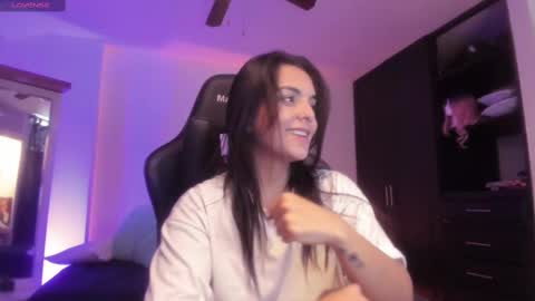 Paola online show from 4, 3, 2025