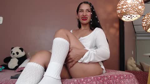 Snapshot of thayssa_ross chatting on 30, 12, 2024 THAYSSA ROSS online show from 30, 12, 2024
