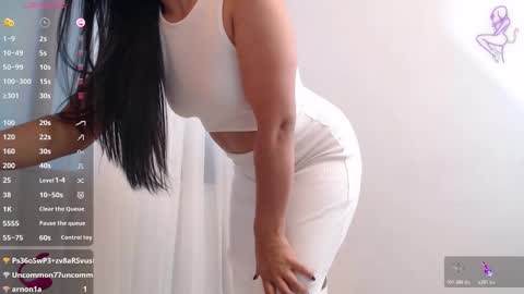 Snapshot of thayssa_ross chatting on 22, 11, 2025 THAYSSA ROSS online show from 22, 11, 2025