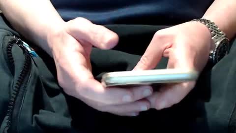 Snapshot of the1pocketrocket chatting on 1, 12, 2024 the1pocketrocket online show from 1, 12, 2024