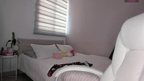 Snapshot of the__power__girls chatting on 24, 9, 2025 nina mirley online show from 24, 9, 2025