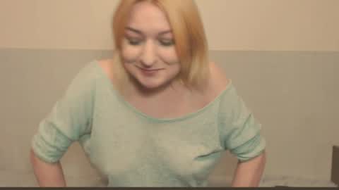Snapshot of the_basic_instinctt chatting on 17, 5, 2026 Eva online show from 17, 5, 2026