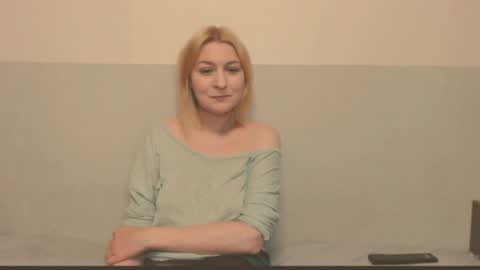 Snapshot of the_basic_instinctt chatting on 21, 5, 2026 Eva online show from 21, 5, 2026