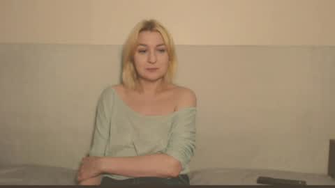 Snapshot of the_basic_instinctt chatting on 22, 5, 2026 Eva online show from 22, 5, 2026