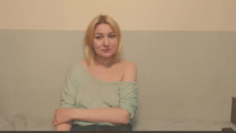 Snapshot of the_basic_instinctt chatting on 27, 5, 2026 Eva online show from 27, 5, 2026