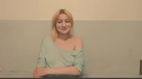 Snapshot of the_basic_instinctt chatting on 4, 6, 2026 Eva online show from 4, 6, 2026