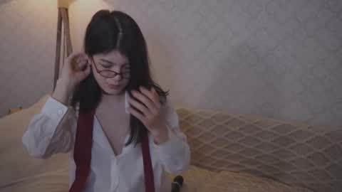 EllaLyn online show from 3, 11, 2025