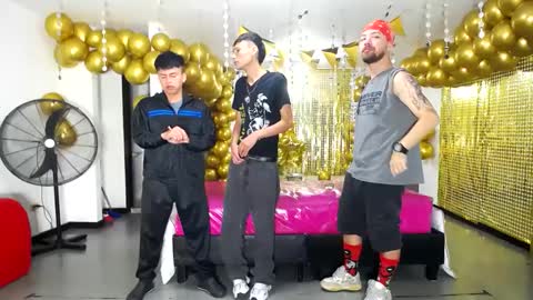 Snapshot of the_goodfellas chatting on 23, 12, 2024 the goodfellas online show from 23, 12, 2024