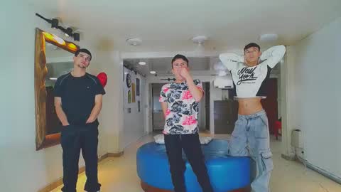 Snapshot of the_goodfellas chatting on 4, 1, 2025 the goodfellas online show from 4, 1, 2025