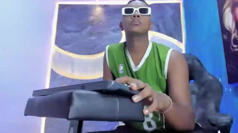 Snapshot of the_hot_boy0 chatting on 6, 11, 2025 the_hot_boy0 online show from 6, 11, 2025