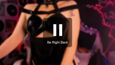 Snapshot of the_kitty_roxy chatting on 15, 1, 2025 ... ... online show from 15, 1, 2025